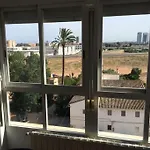 Cómodo Y Espacioso Con Parking